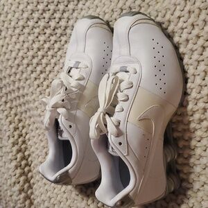 Women's size 8 Nike shox- worn a few times